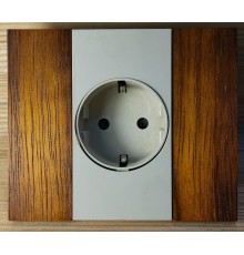 KA4802MB Bticino LIVING NOW. Декоративная рамка 2 модуля. Мербау