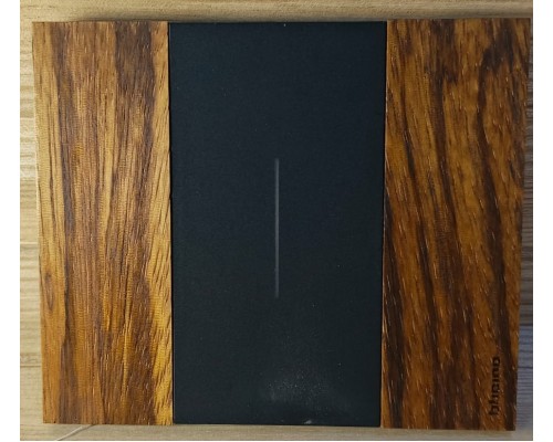 KA4802ZB Bticino LIVING NOW. Декоративная рамка 2 модуля. Зебрано дерево