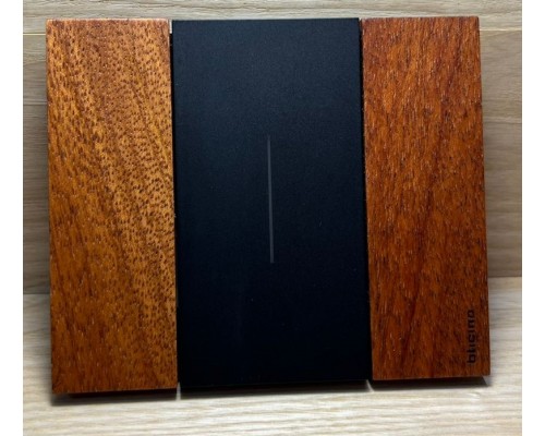 KA4802TB Bticino LIVING NOW. Декоративная рамка 2 модуля. Ятоба