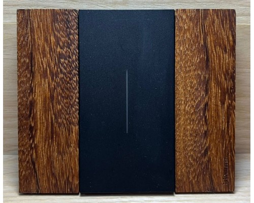 KA4802SK Bticino LIVING NOW. Декоративная рамка 2 модуля. Сукупира