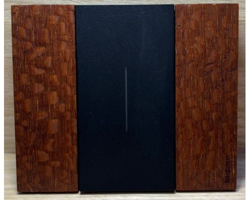 KA4802LV Bticino LIVING NOW. Декоративная рамка 2 модуля. Лайсвуд