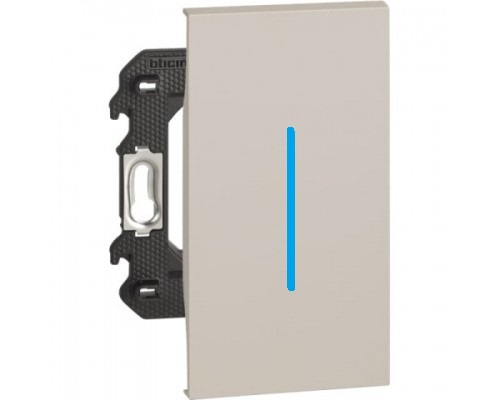 K4001A Выключатель одноклавишный 10А автоматические клеммы с панелью на 2 модуля Bticino Синяя подсветка Living Now Цвет Песочный K4001A+KM01M2+K4702